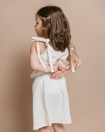 ESSENZA TOP S TRAKAMA ZA VEZANJE